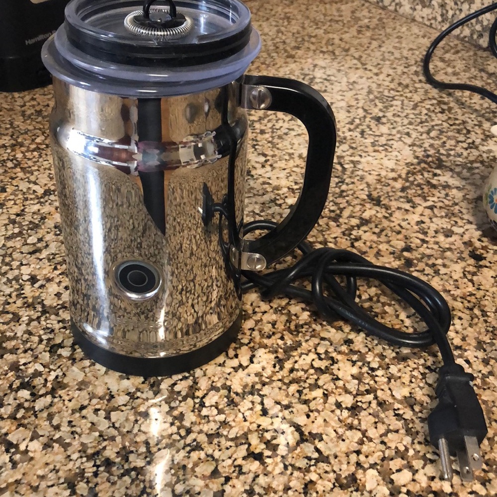 Nespresso milk froth machine